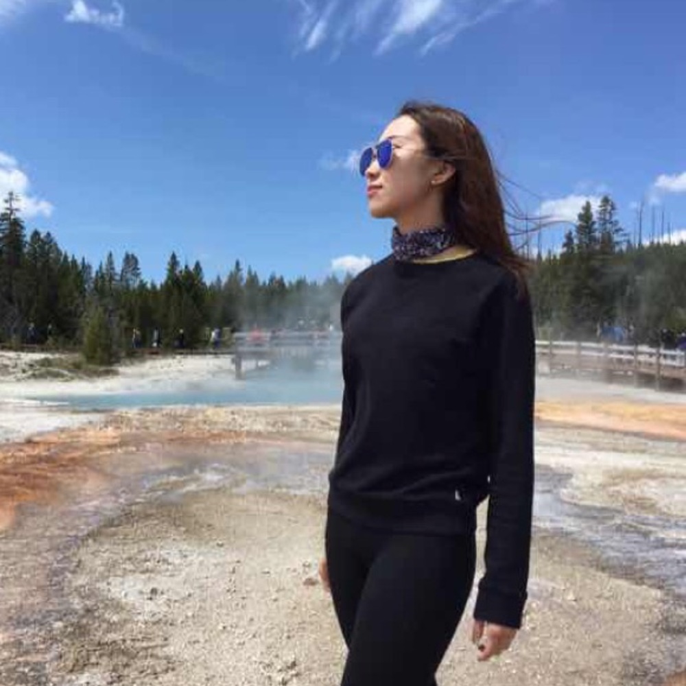 Levi’s Black Jumper